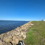 6 Person In Hemmet-by Traum *